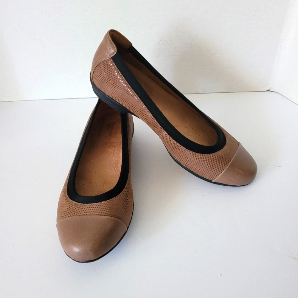 Clarks Cap Toe Ballet Flats sz.7 W